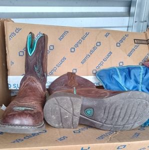 Ariat cowboy boots